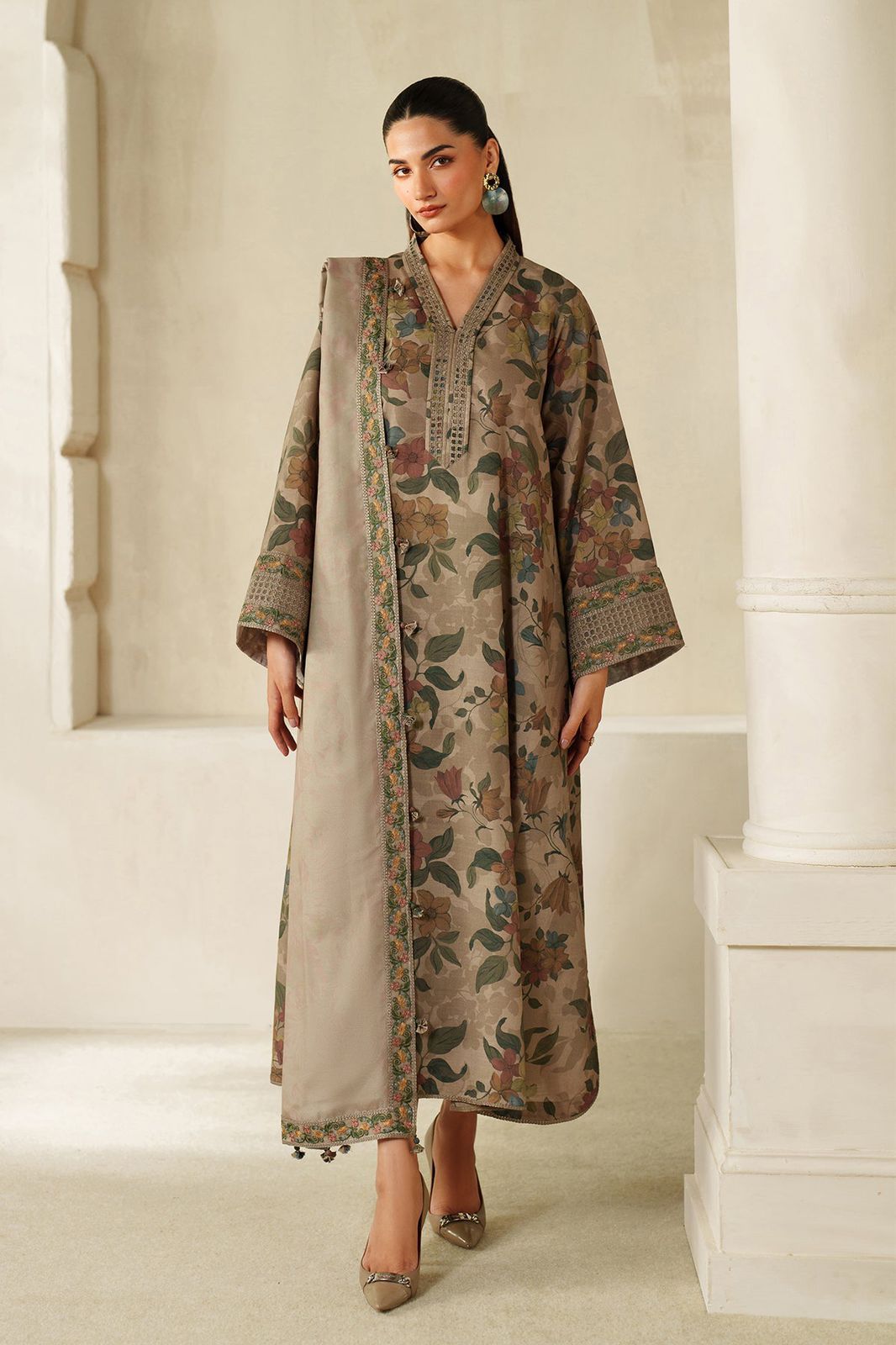 Emerald Green Embroidered Lawn Suit – 3 Piece Unstitched